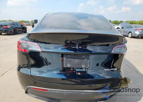 2024 Tesla Model Y from USA, damaged, VIN 7SAYGDEF0RA317021